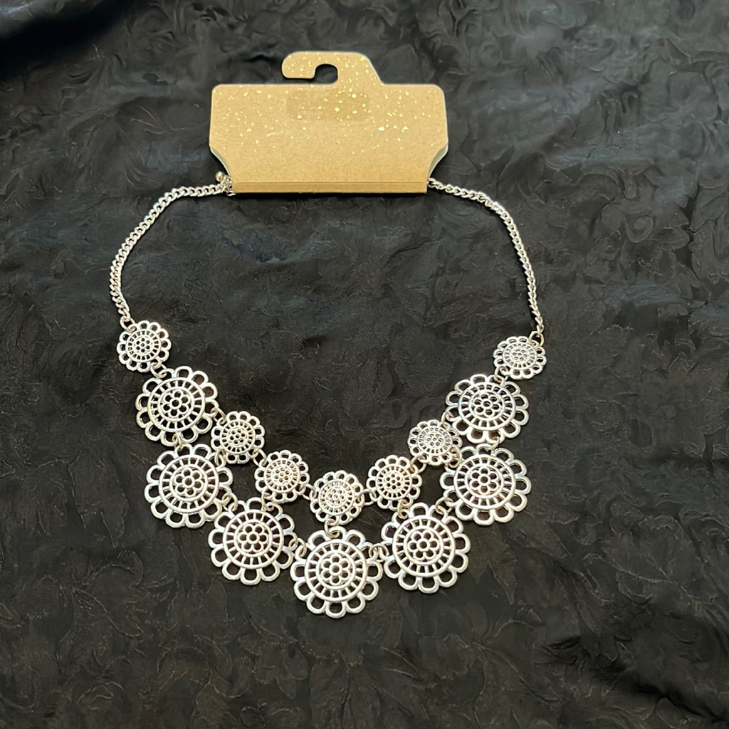 Fun Flower Necklace